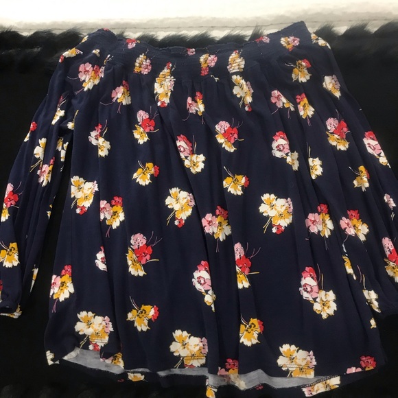 Old navy off the shoulder - Picture 1 of 4